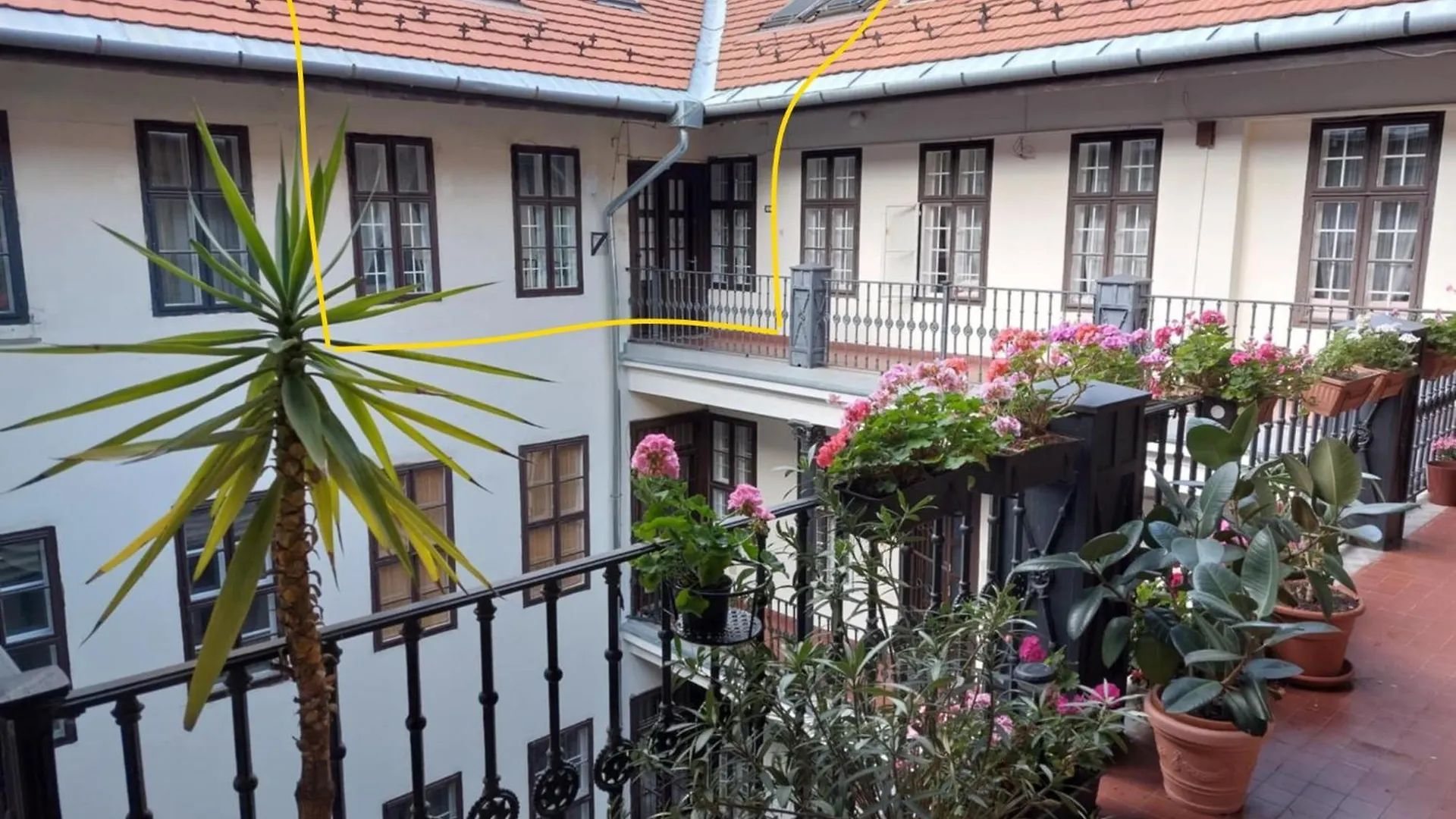 Queen Zita Apt 130 M2 Near Chain Bridge